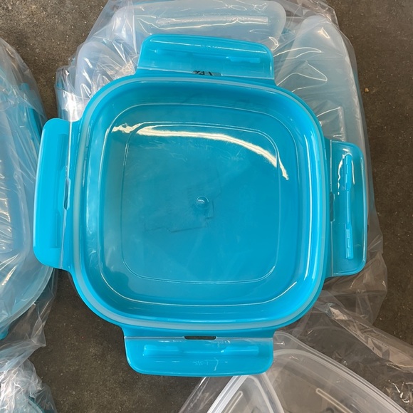 Lock & Lock Food Storage Container Set - Picture 5 of 5